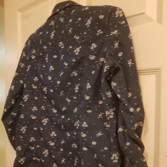 👚 Warehouse One Floral Navy Blouse - Picture 2 of 6